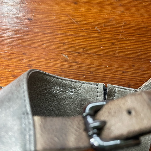 Antelope Kaitiyn Gray Metallic Leather Wedge Platform Buckle Sandals - Sz 40 - Picture 12 of 13